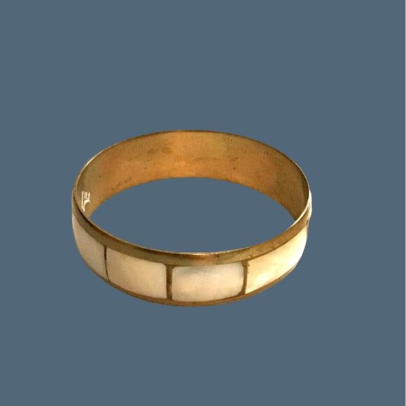 BEAUTIFUL WOMEN GOLD/WHITE TONE BANGLE BRACELET - Picture 2 of 3